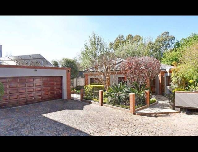 3 BEDROOM FREEHOLD FOR SALE IN CRAIGHALL